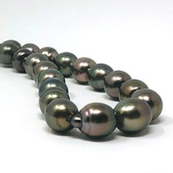 Collier de perles de Tahiti Baroques 9 à 11 mm sur 43 à 44 cm