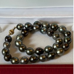 Collier de perles de Tahiti presque rondes de 11-12 mm 45 cm AA+